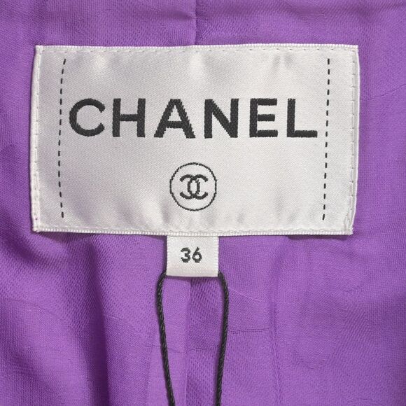 Chanel CC Button Four Pockets Jacket in Purple Tweed - Picture 5 of 5